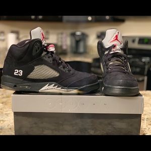Jordan 5 Retro 'Metallic' 2011